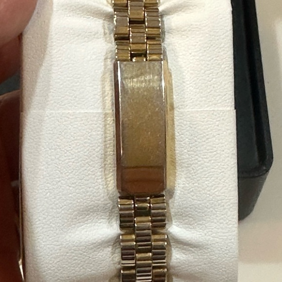 JONES NEW YORK Vintage Watch. Stainless Steel Water Resistance. Tested & Works - Picture 5 of 7